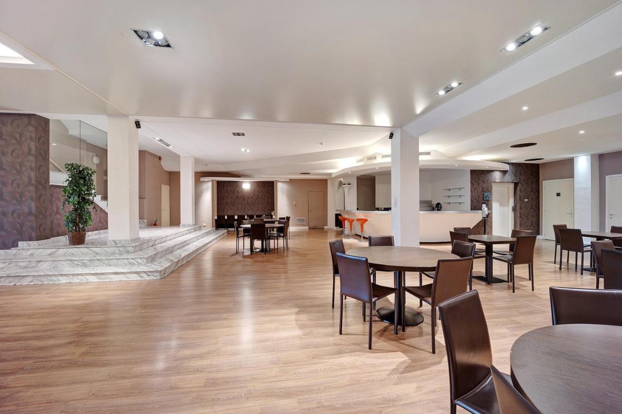 Modus Vivendi 315 Aparthotel Sanremo Exteriör bild