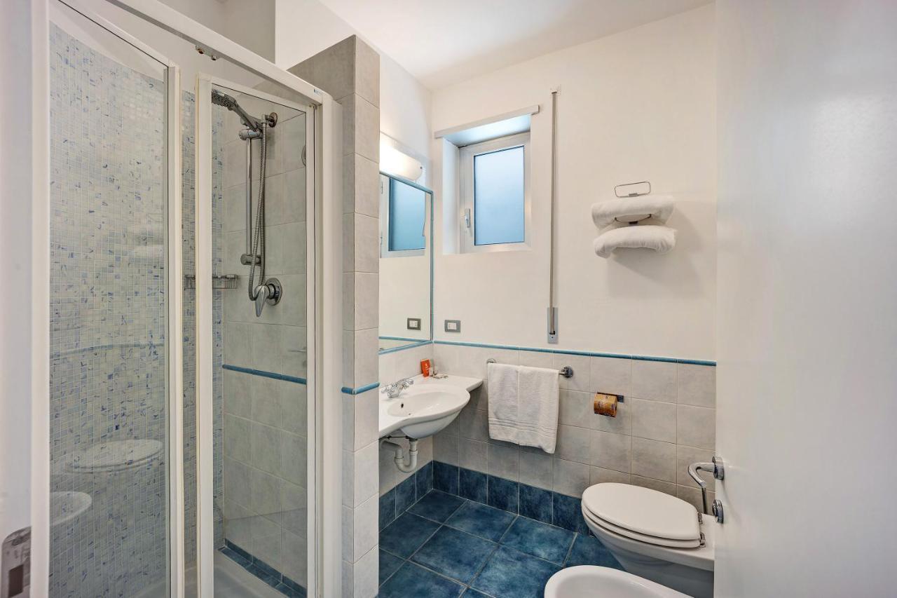 Modus Vivendi 315 Aparthotel Sanremo Exteriör bild