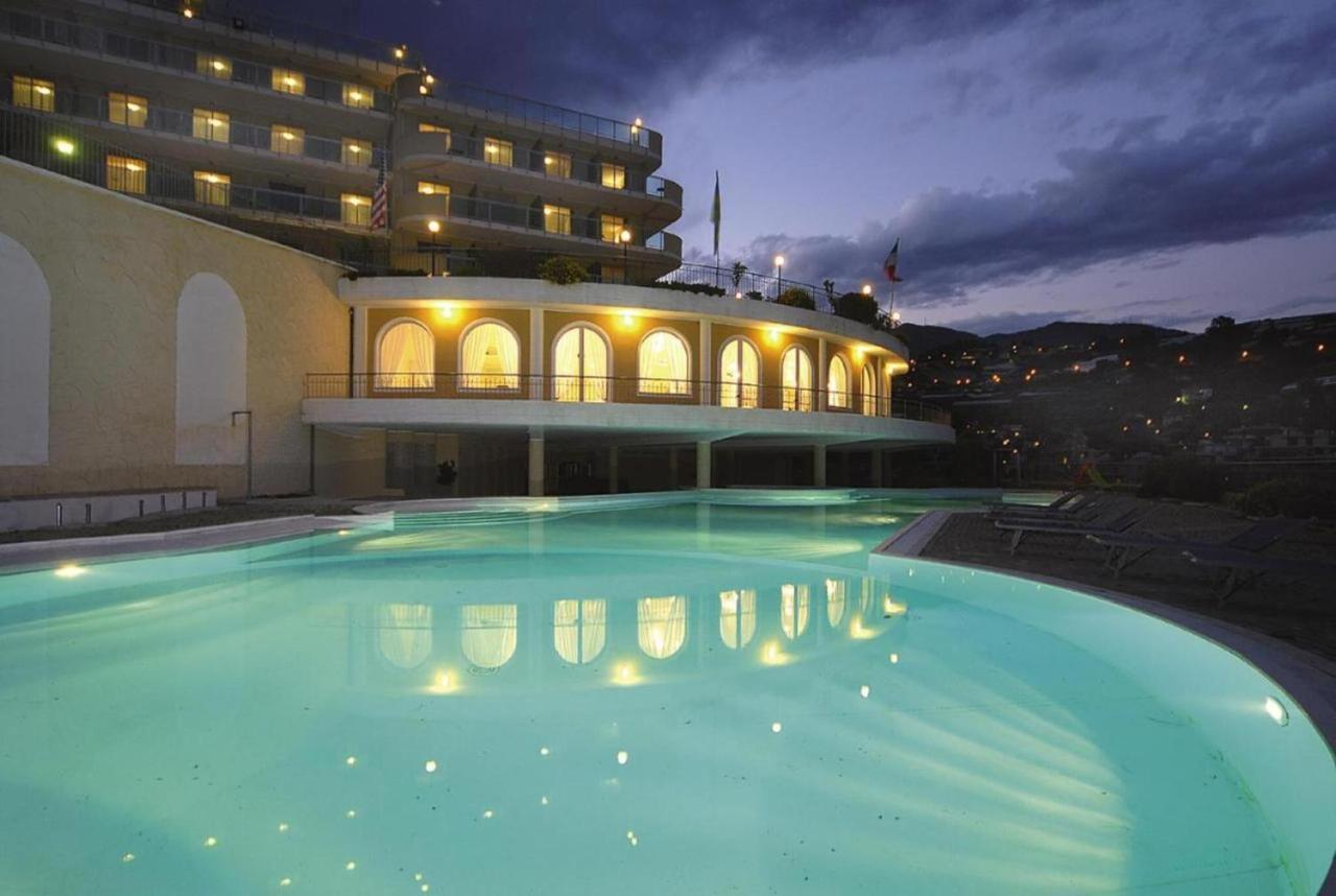 Modus Vivendi 315 Aparthotel Sanremo Exteriör bild
